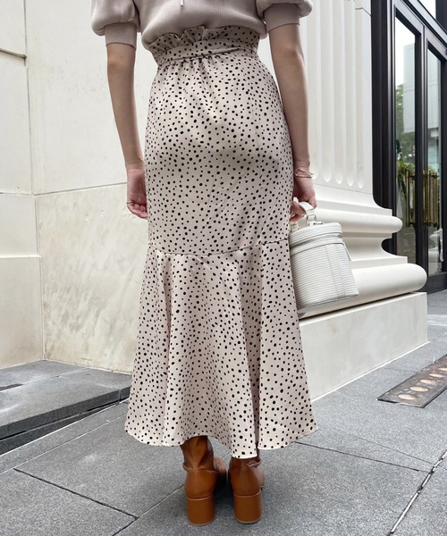 one after another NICE CLAUP（ワンアフターアナザーナイスクラップ）の「低身長向けサイズあり　ラッフルマーメイドスカート（スカート・レディース・ブラック/ライトベージュ/ベージュ系その他/ブラウン・MEDIUM/SMALL）」の22枚目の写真