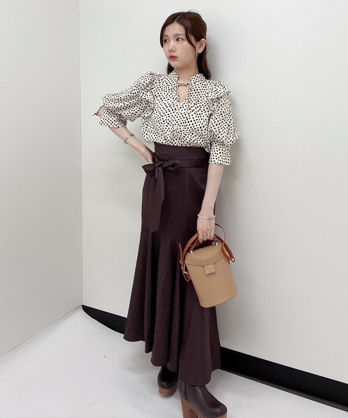 one after another NICE CLAUP（ワンアフターアナザーナイスクラップ）の「低身長向けサイズあり　ラッフルマーメイドスカート（スカート・レディース・ブラック/ライトベージュ/ベージュ系その他/ブラウン・MEDIUM/SMALL）」の11枚目の写真