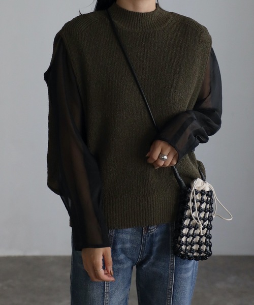 ap retro（アプレトロ）の「サイドデザインハイネックニットベスト（ベスト・レディース・ブラック/ベージュ/アイボリー/カーキ・FREE）」の4枚目の写真