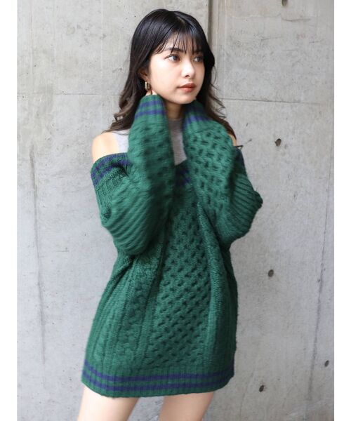 MURUA（ムルーア）の「ルーズオフショルダーニットワンピース（ワンピース・レディース・グレー/グリーン/モカ・FREE）」の3枚目の写真