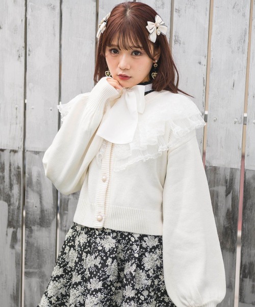 ROJITA(ロジータ)の「ビジューレースフリルニットカーデ(カーディガン/ボレロ・レディース・アイボリー/グレー/ブラック・FREE)」の2枚目の写真