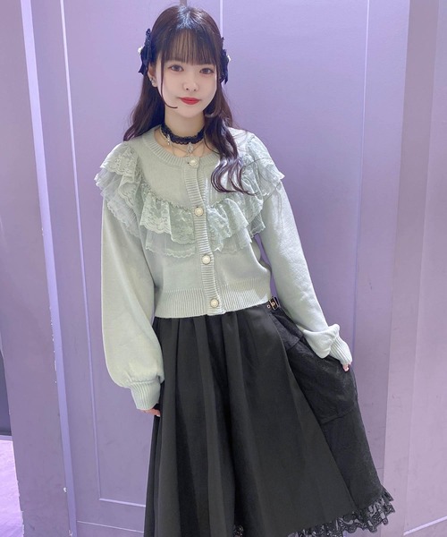 ROJITA(ロジータ)の「ビジューレースフリルニットカーデ(カーディガン/ボレロ・レディース・アイボリー/グレー/ブラック・FREE)」の16枚目の写真