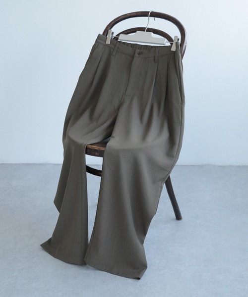 SENSE OF PLACE by URBAN RESEARCH（センスオブプレイスバイアーバンリサーチ）の「『セットアップ対応』『イージーケア』ダブルタックワイドスラックス（スラックス・メンズ・ブラック/ピンク/ライトベージュ/ブルー/オリーブ/チャコールグレー・SMALL/LARGE/MEDIUM）」の5枚目の写真