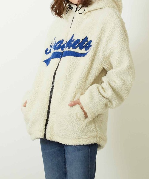 Bling Leads(ブリングリーズ)の「★Bling leads★オーバーサイズ刺繍ロゴボアフルZIPパーカー(ブルゾン・レディース・ホワイト系/ホワイト系1/ブラック系/ブラウン系/ベージュ系/ダークグリーン系・MEDIUM/LARGE/X-LARGE)」の13枚目の写真