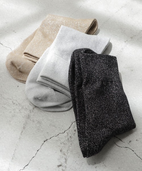 andme（アンドミー）の「ラメソックス（ソックス/靴下・レディース・ベージュ/ブラック/シルバー・23-25cm）」の3枚目の写真