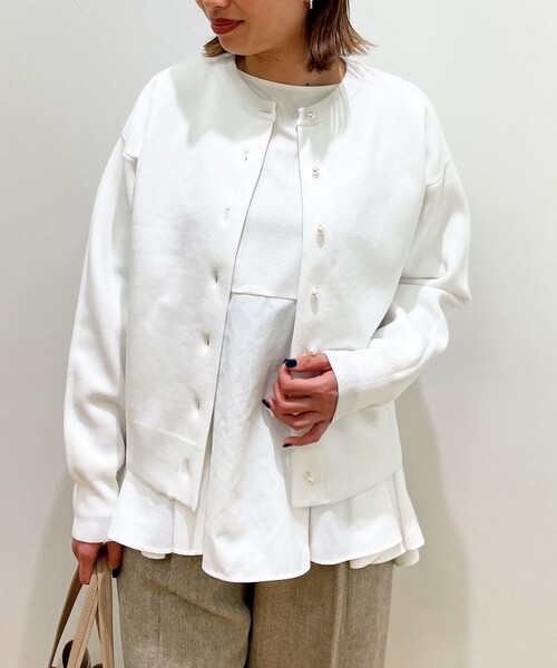 OPAQUE.CLIP（オペークドットクリップ）の「◆パール調ボタン クルーネックカーディガン（カーディガン/ボレロ・レディース・ブラック/オフホワイト・38/40）」の8枚目の写真