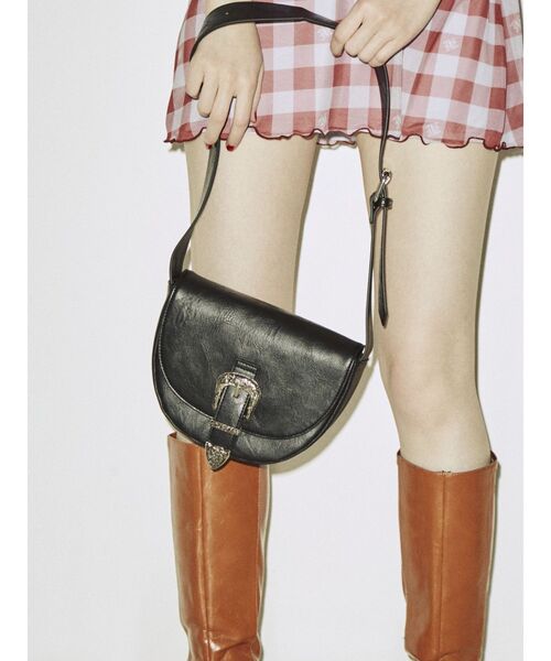 jouetie(ジュエティ)の「ラウンドミニBAG(ショルダーバッグ・レディース・ブラック/オフホワイト/ピンク・FREE)」の2枚目の写真