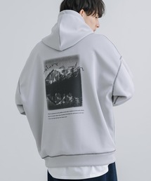 オーバーサイズ グラフィックプリントパーカー 配色ステッチ テックダンボール