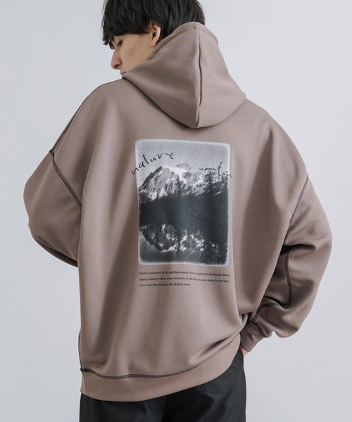 Rocky Monroe(ロッキーモンロー)の「オーバーサイズ グラフィックプリントパーカー 配色ステッチ テックダンボール(パーカー・メンズ・ライトグレー/ブラック/モカ/ブルーグリーン・M/L)」の4枚目の写真