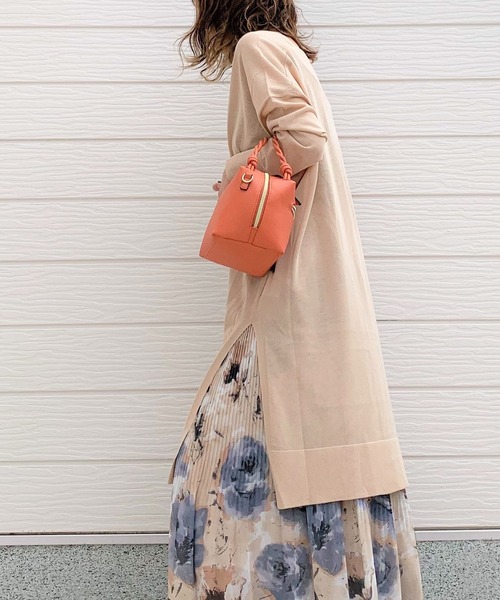 Q(キュー)の「サイドスリットロングカーデ(カーディガン/ボレロ・レディース・ベージュ/モスグリーン/ブラック・MEDIUM)」の9枚目の写真