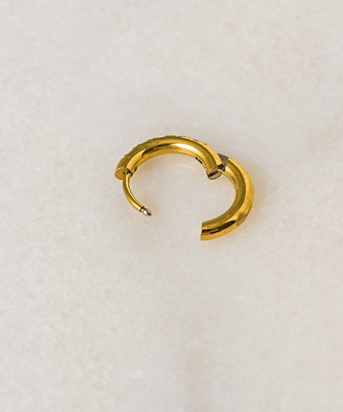 muku(ムク)の「PIERCE/ZIRCONIA LINE(ピアス(両耳用)・レディース・ゴールド/シルバー/シャンパン・FREE)」の14枚目の写真