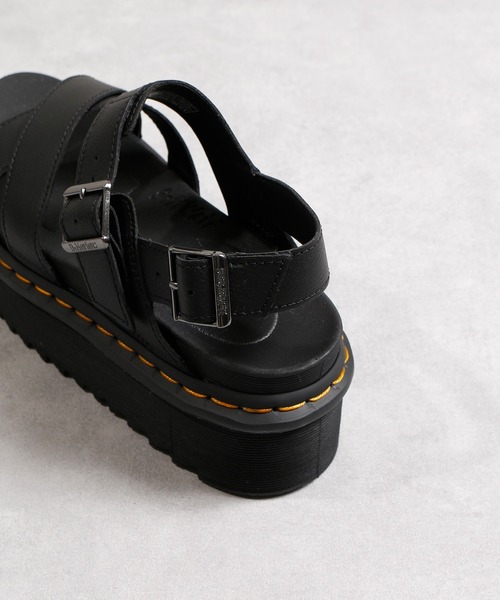 Dr. Martens(ドクターマーチン)の「Dr.Martens ドクターマーチン / Voss II Black Hydro ウェッジヒールサンダル 厚底クロスストラップサンダル / 30717100 30717001 30717329(サンダル・レディース・ブラック/ホワイト/ピンクベージュ・22cm/23cm/24cm)」の7枚目の写真