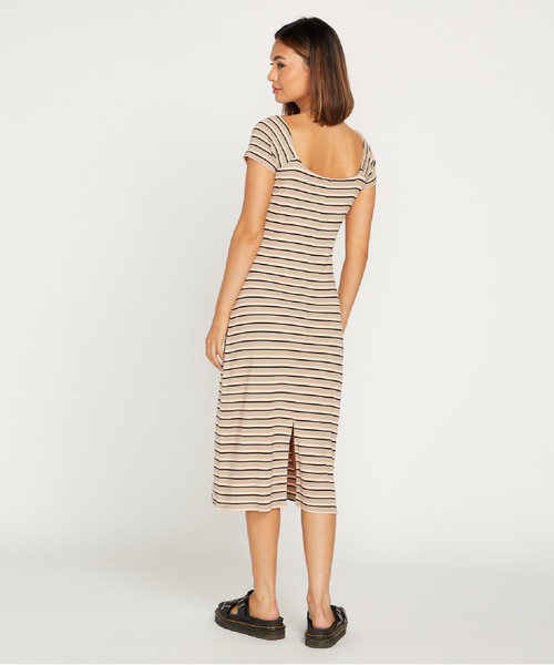 VOLCOM(ボルコム)の「ALL BOOED UP DRESS(ワンピース・レディース・ベージュ系・SMALL/X-SMALL/MEDIUM)」の4枚目の写真