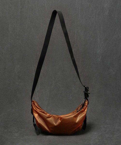 SABLE CLUTCH（セーブルクラッチ）の「TAPE SHOULDER BAG - CORDURA/SEMI CLEAR（ショルダーバッグ/コーデュラ）（ボディバッグ/ウエストポーチ・メンズ・キャメル/ブラック×ホワイト/カーキ/グレー/ブラック・ONE SIZE）」の18枚目の写真