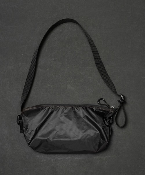 SABLE CLUTCH（セーブルクラッチ）の「TAPE SHOULDER BAG - CORDURA/SEMI CLEAR（ショルダーバッグ/コーデュラ）（ボディバッグ/ウエストポーチ・メンズ・キャメル/ブラック×ホワイト/カーキ/グレー/ブラック・ONE SIZE）」の19枚目の写真