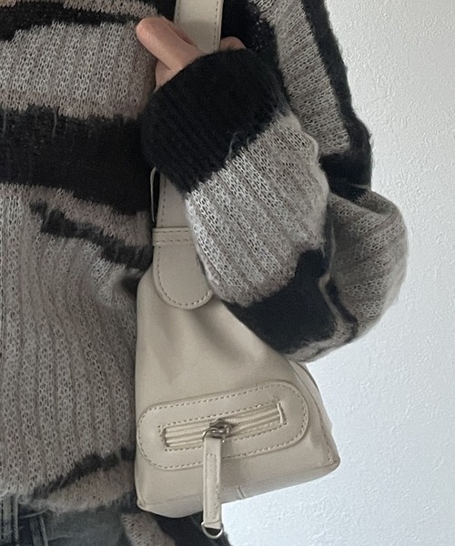 【ベルトデザインでコーデのアクセントに！】スクエアベルトショルダーレザーバッグ（ショルダーバッグ）｜Silly（シリー）