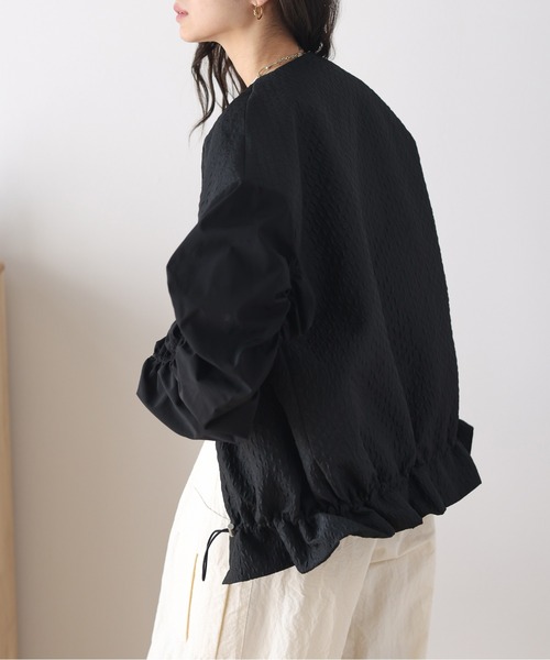 La-gemme(ラジェム)の「ギャザーブルゾン(ブルゾン・レディース・ホワイト/ネイビー/グリーン/ブラック・フリー)」の6枚目の写真