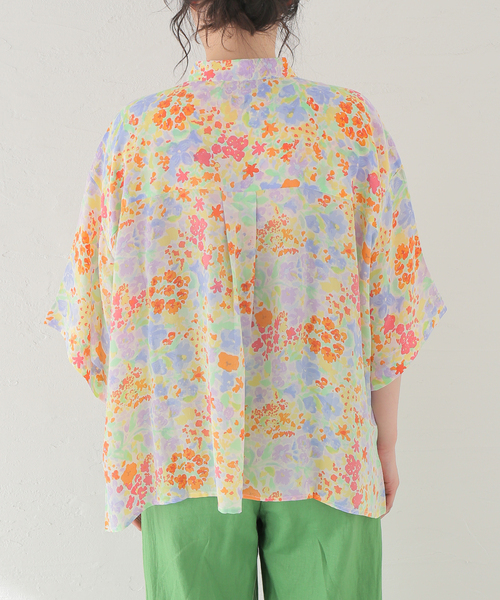 mii（ミー）の「【Mii / ミイ】PRINTED SHORT SLEEVE SHIRT：シャツ（シャツ/ブラウス・レディース・アイボリー・SMALL）」の2枚目の写真