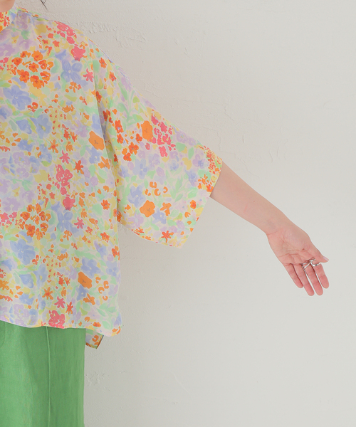 mii（ミー）の「【Mii / ミイ】PRINTED SHORT SLEEVE SHIRT：シャツ（シャツ/ブラウス・レディース・アイボリー・SMALL）」の4枚目の写真
