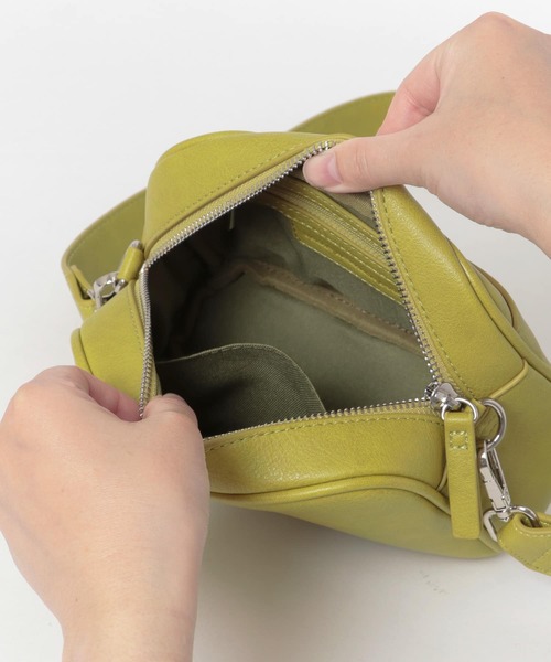URBAN RESEARCH DOORS（アーバンリサーチドアーズ）の「2WAYスクエアショルダーミニバッグ（ショルダーバッグ・レディース・ブラック/イエロー系その他/シルバー・-）」の18枚目の写真