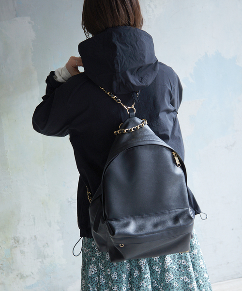 SLOBE IENA(スローブイエナ)の「《WEB限定/追加2》【OUTDOOR / アウトドア】SLOBE別注チェーンリュック(バックパック/リュック・レディース・ブラック・FREE)」の13枚目の写真