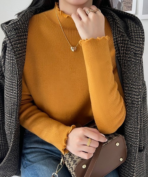 COCOMOMO(ココモモ)の「もちもち 裏起毛 メロー ハイネックニット(ニット/セーター・レディース・イエロー/アイボリー/ベージュ/ブラック/ネイビー/ホワイト/ブラウン/オレンジ系・FREE)」の8枚目の写真