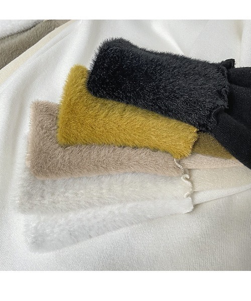 COCOMOMO(ココモモ)の「もちもち 裏起毛 メロー ハイネックニット(ニット/セーター・レディース・イエロー/アイボリー/ベージュ/ブラック/ネイビー/ホワイト/ブラウン/オレンジ系・FREE)」の11枚目の写真