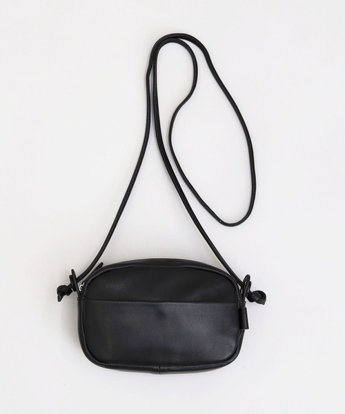 COOCO(クーコ)の「シープレザーラウンド型ミニショルダーバッグ(ショルダーバッグ・レディース・レッド/ライトグレー/ライトグリーン/グレー系その他/ブラック・9)」の6枚目の写真