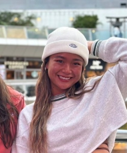 ROXY（ロキシー）の「CAMDEN/ロキシーオーバルブランドロゴ2WAYビーニー（ニットキャップ/ビーニー・レディース・バーガンディー/グレー/ブラック/ホワイト・FREE）」の2枚目の写真