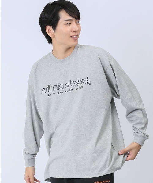 mihns closet(ミンズクローゼット)の「【WEB限定販売】ミンズクローゼット/mihns closetモノトーンプリント クルー長袖Tシャツ(Tシャツ/カットソー・メンズ・ライトグレー/ブラック/ホワイト・X-LARGE/LARGE/MEDIUM)」の1枚目の写真