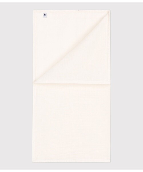 PETIT BATEAU（プチバトー）の「ダブルガーゼスワドル（おくるみ・キッズ・オフホワイト・ONE SIZE）」の2枚目の写真