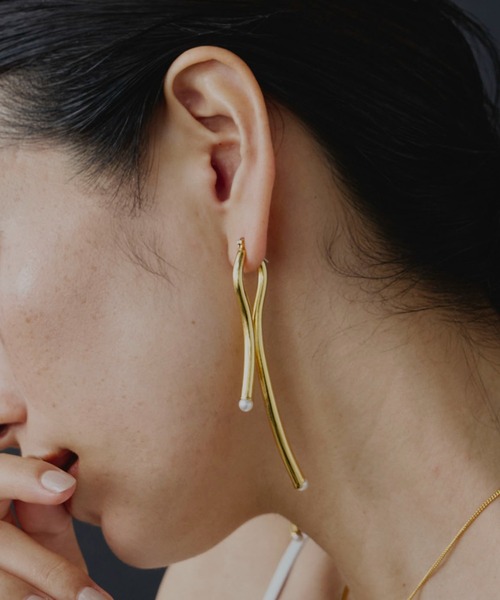 loni（ロニ）の「【金属アレルギー対応】Branch Asymmetry Pierce/ブランチアシンメトリーピアス（ピアス（両耳用）・レディース・シルバー/ゴールド・FREE）」の2枚目の写真