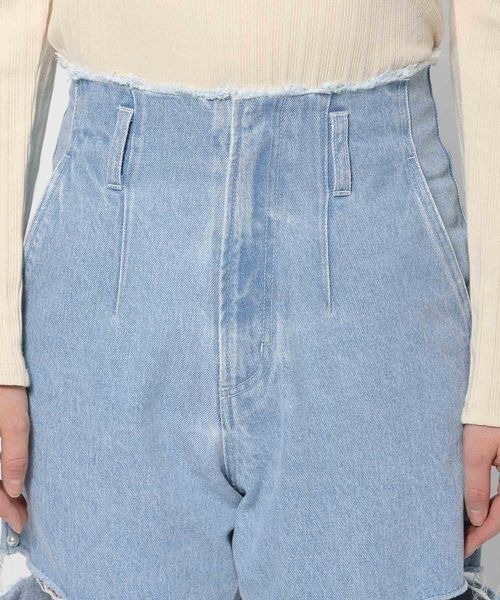 mysty woman（ミスティウーマン）の「サイドスリットパールデニム 996922（デニムパンツ・レディース・ブルー・FREE）」の11枚目の写真