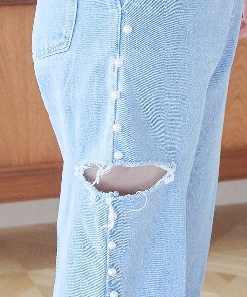mysty woman（ミスティウーマン）の「サイドスリットパールデニム 996922（デニムパンツ・レディース・ブルー・FREE）」の3枚目の写真