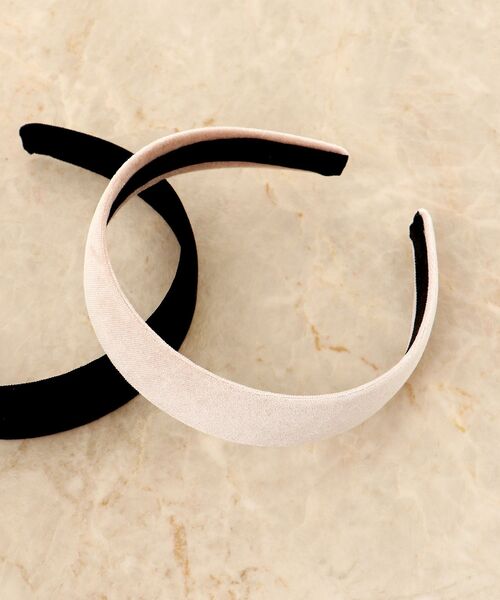 MAJESTIC LEGON（マジェスティックレゴン）の「ベロアカチューシャ（カチューシャ・レディース・ピンクベージュ/ブラック・FREE）」の3枚目の写真