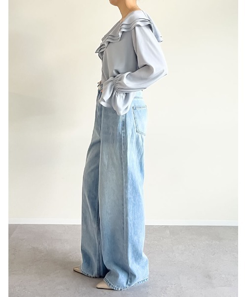 Re:EDIT（リエディ）の「ビッグフリルカラーキャンディースリーブブラウス（シャツ/ブラウス・レディース・ホワイト/ベージュ/ブラック/ブルー・MEDIUM/LARGE）」の15枚目の写真