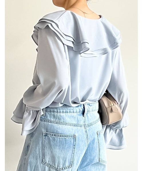 Re:EDIT（リエディ）の「ビッグフリルカラーキャンディースリーブブラウス（シャツ/ブラウス・レディース・ホワイト/ベージュ/ブラック/ブルー・MEDIUM/LARGE）」の16枚目の写真