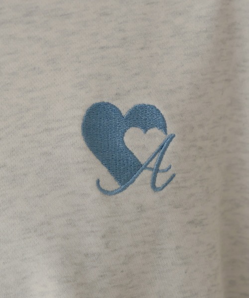 Ambre Neige（アンブルネージュ）の「ロゴ刺繍ハートスウェット／【WEB/EC限定商品】（スウェット・レディース・ネイビー/ライトグレー/オフホワイト・FREE）」の11枚目の写真