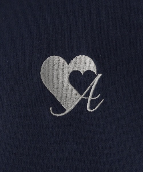 Ambre Neige（アンブルネージュ）の「ロゴ刺繍ハートスウェット／【WEB/EC限定商品】（スウェット・レディース・ネイビー/ライトグレー/オフホワイト・FREE）」の7枚目の写真
