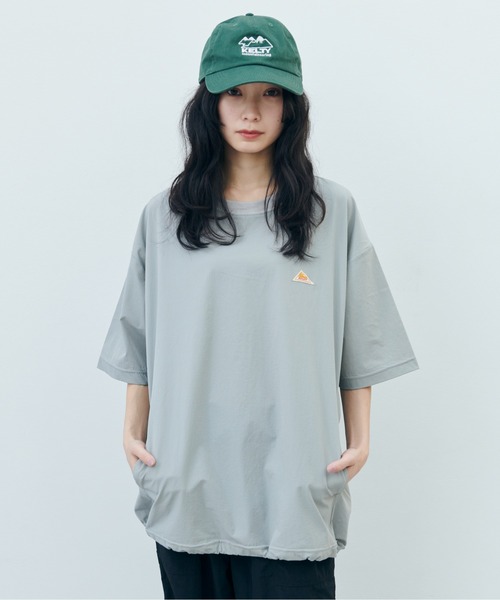 KELTY(ケルティ)の「Stretch Woven Mini Logo S/S T-Shirt/ストレッチ布帛Tシャツ(Tシャツ/カットソー・レディース・ネイビー/ホワイト/グレー/ブラック・L/M)」の18枚目の写真