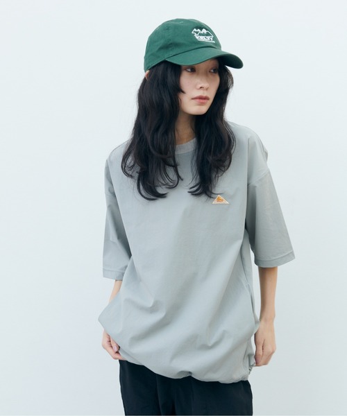 KELTY(ケルティ)の「Stretch Woven Mini Logo S/S T-Shirt/ストレッチ布帛Tシャツ(Tシャツ/カットソー・レディース・ネイビー/ホワイト/グレー/ブラック・L/M)」の19枚目の写真