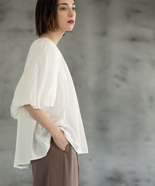 OPAQUE.CLIP（オペークドットクリップ）の「◆バルーンスリーブギャザーブラウス【洗える】（シャツ/ブラウス・レディース・ブラック/オレンジ/ホワイト/チャコールグレー・42/38/40）」の7枚目の写真