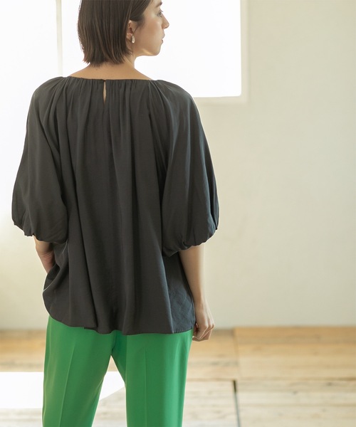 OPAQUE.CLIP（オペークドットクリップ）の「◆バルーンスリーブギャザーブラウス【洗える】（シャツ/ブラウス・レディース・ブラック/オレンジ/ホワイト/チャコールグレー・42/38/40）」の17枚目の写真