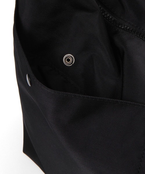 BAYFLOW（ベイフロー）の「フロントポケットビッグショルダーバッグ（ショルダーバッグ・メンズ・グレイッシュベージュ/ブラック・FREE）」の8枚目の写真