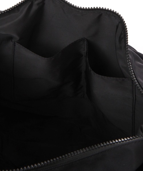 BAYFLOW（ベイフロー）の「フロントポケットビッグショルダーバッグ（ショルダーバッグ・メンズ・グレイッシュベージュ/ブラック・FREE）」の11枚目の写真