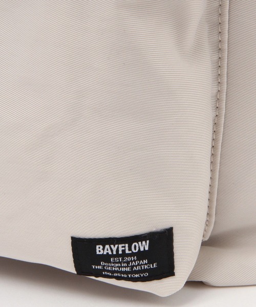 BAYFLOW（ベイフロー）の「フロントポケットビッグショルダーバッグ（ショルダーバッグ・メンズ・グレイッシュベージュ/ブラック・FREE）」の3枚目の写真