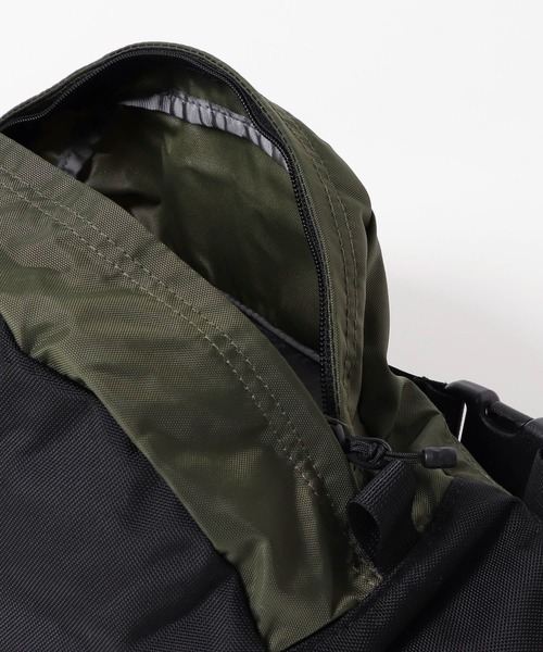 THE NORTH FACE(ザノースフェイス)の「THE NORTH FACE Sweep(ショルダーバッグ・メンズ・ベージュ/カモフラージュ/ブラック/カーキ・ONE SIZE)」の12枚目の写真