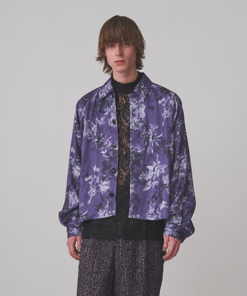Juha(ユハ)の「FLOWER PRINT SHORT JACKET(ブルゾン・メンズ・パープル/チャコールグレー・3/4)」の2枚目の写真