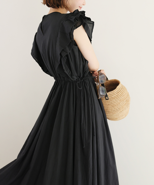 SLOBE IENA（スローブイエナ）の「《追加》ピンタックフリルワンピース（ワンピース・レディース・ブラック/サックスブルー・FREE）」の6枚目の写真