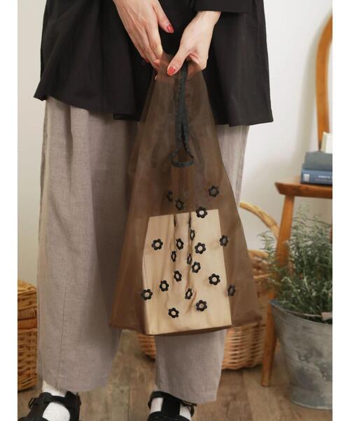 Samansa Mos2(サマンサ モスモス)の「【ポケッタブル】花刺繍シアーマルシェバッグ(ハンドバッグ・レディース・ベージュ/ブラウン・F)」の5枚目の写真